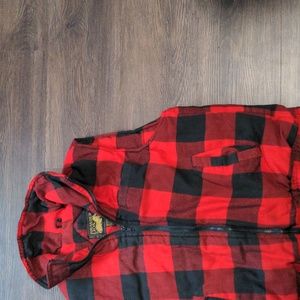 Branded Lion Men's Size Small Flannel Insulated Red and Black Vest